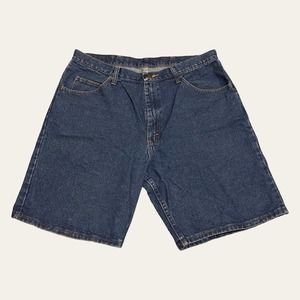 Vintage Y2K Men’s Wrangler Denim Dark Wash Shorts